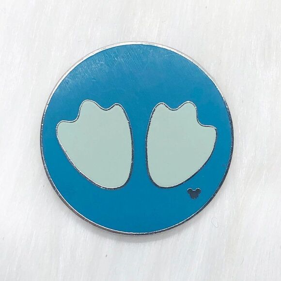 🔮 5/$25 Disney Donald Duck Footprint Pin‎ - Picture 1 of 3